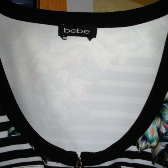 BEBE light weight jacket - Picture 3 of 5